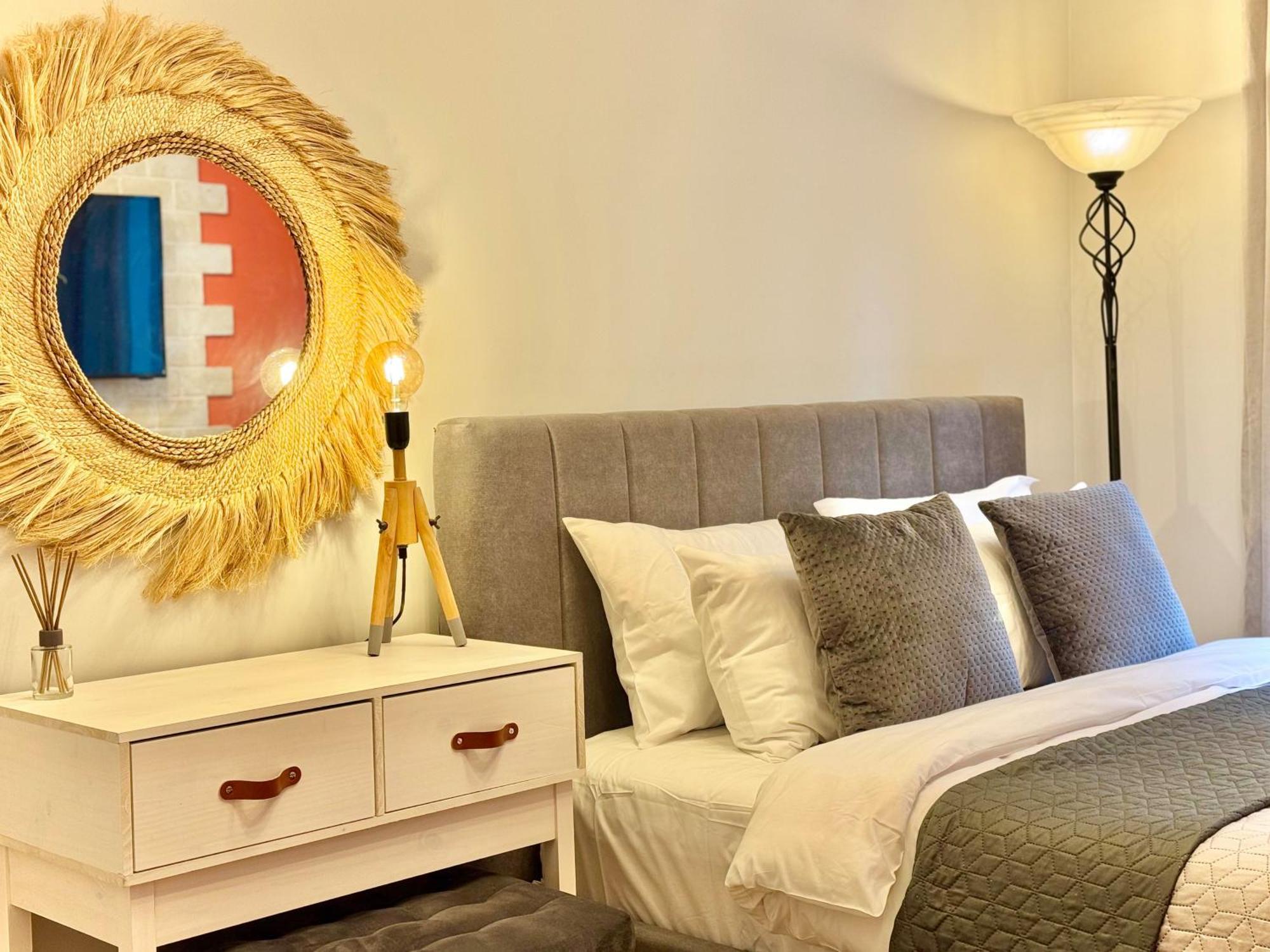 Top Centre 2Bed Apartment For 5 Guests 2 Minutes From High Street Plovdiv Eksteriør bilde