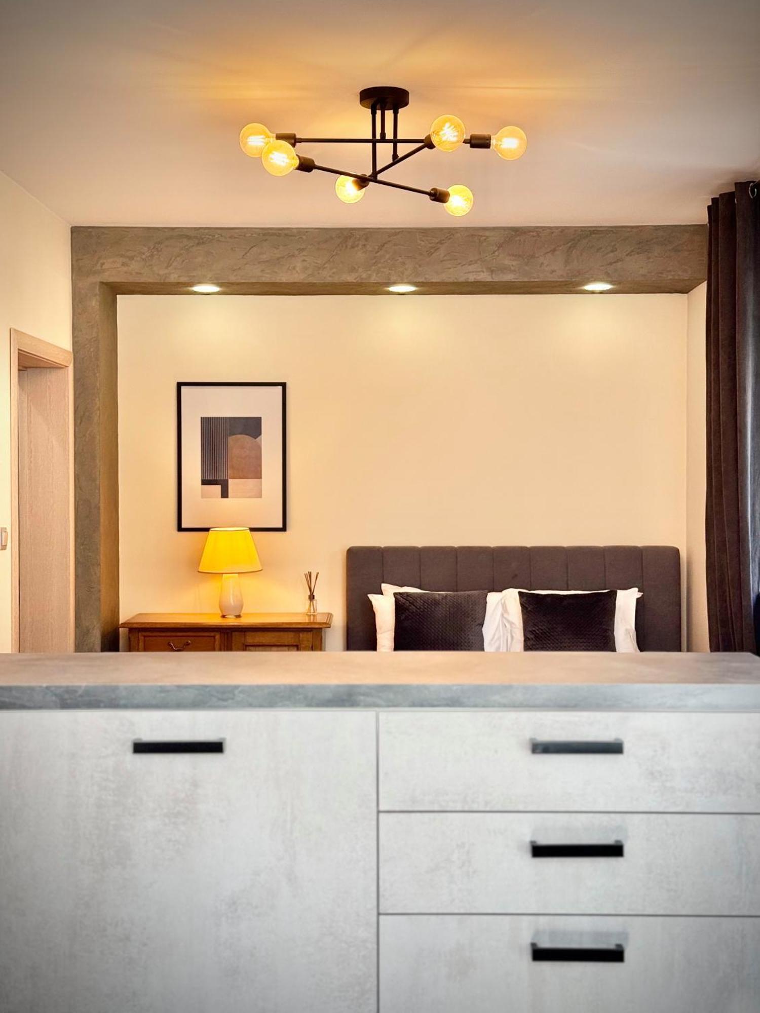 Top Centre 2Bed Apartment For 5 Guests 2 Minutes From High Street Plovdiv Eksteriør bilde