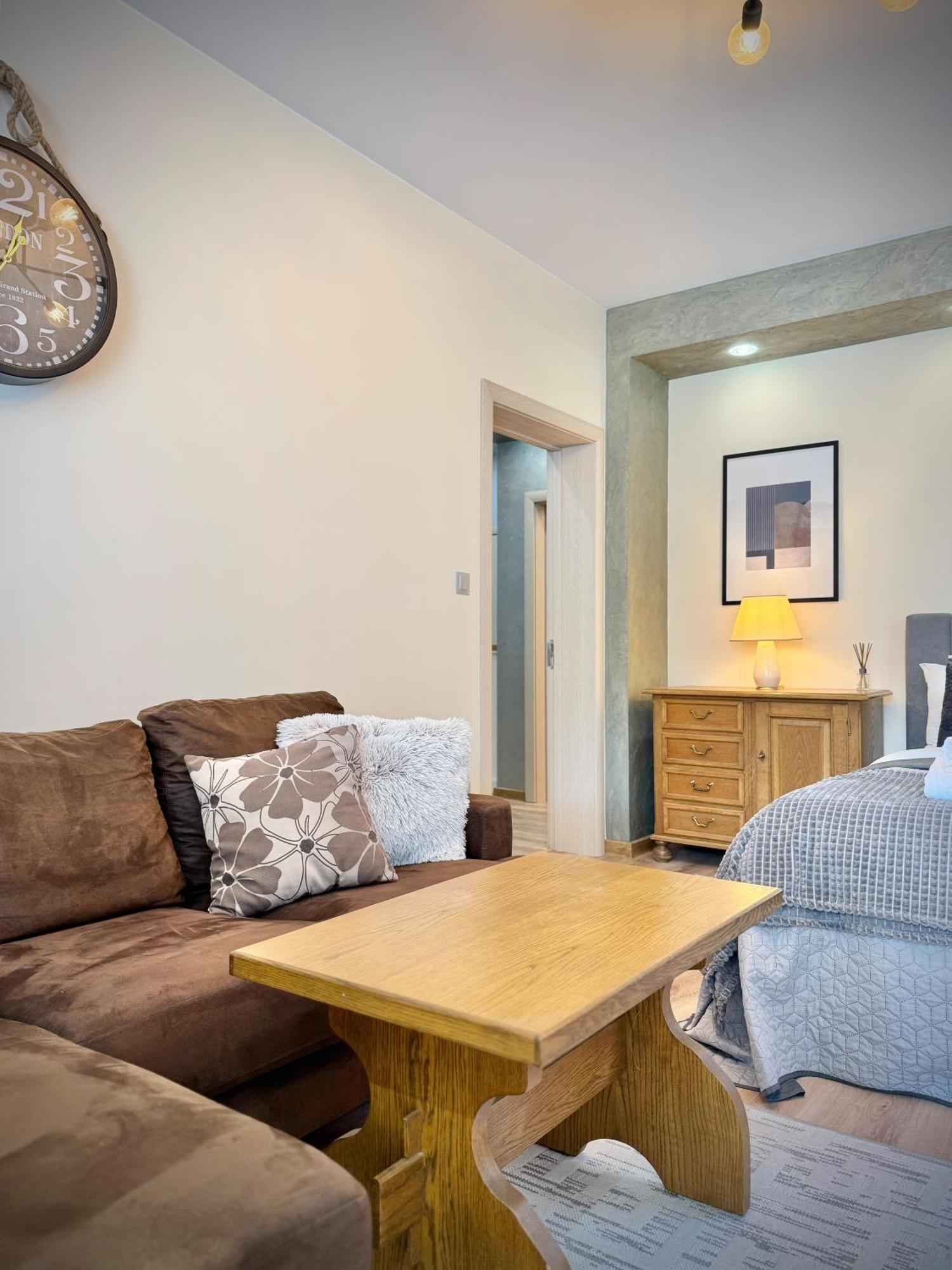 Top Centre 2Bed Apartment For 5 Guests 2 Minutes From High Street Plovdiv Eksteriør bilde