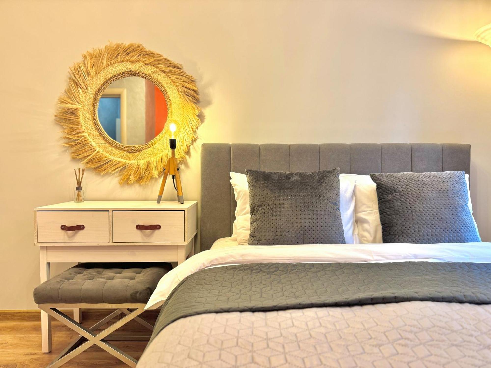 Top Centre 2Bed Apartment For 5 Guests 2 Minutes From High Street Plovdiv Eksteriør bilde
